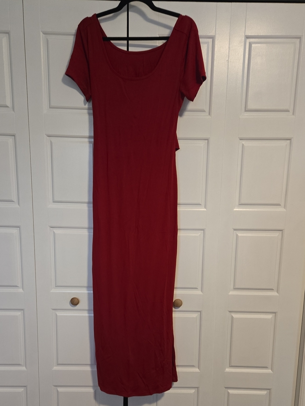red Classic Scoop-Neck Maxi Dress